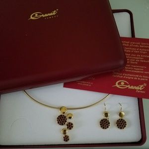 Bohemian Garnet SS/Gold plated Necklace+EARR SET